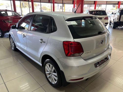 Volkswagen Polo Vivo 1.6 Comfortline Tip (5dr) in Namibia