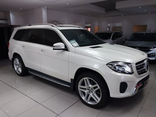 Mercedes-Benz GLS 500 in Namibia