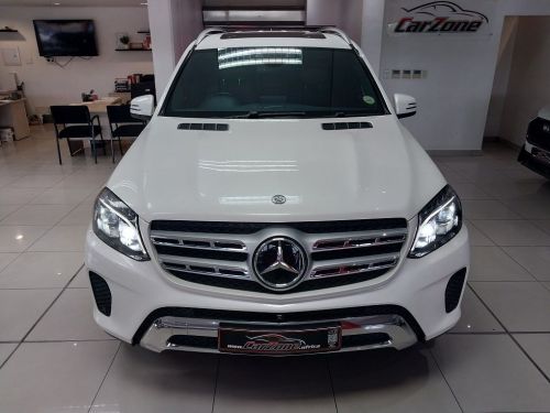 Mercedes-Benz GLS 500 in Namibia
