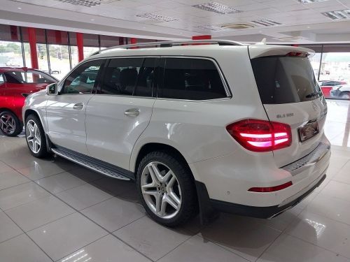Mercedes-Benz GLS 500 in Namibia