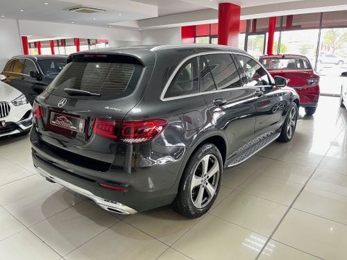 Mercedes-Benz Glc 300d 4matic in Namibia