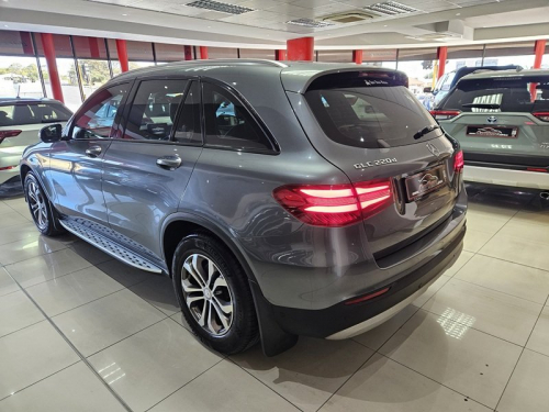 Mercedes-Benz Glc-class Glc 220d in Namibia
