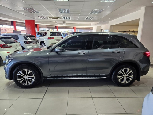 Mercedes-Benz Glc-class Glc 220d in Namibia