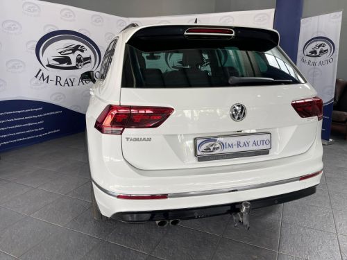 Volkswagen Tiguan 1.4 Tsi Comfortline Dsg (110kw) R-Line in Namibia