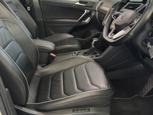 Volkswagen Tiguan 1.4 Tsi R-Line Dsg (110kw) in Namibia