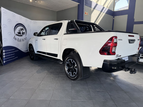 Toyota Hilux 4.0 V6 Raider 4X4 A/T P/U D/C in Namibia