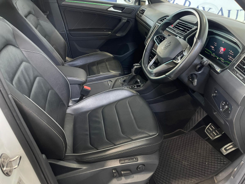 Volkswagen Tiguan 1.4 Tsi R-Line Dsg (110kw) in Namibia