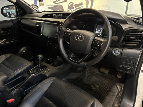 Toyota Hilux 2.8 Gd-6 Rb Legend Rs 4x4 A/T P/U D/C in Namibia