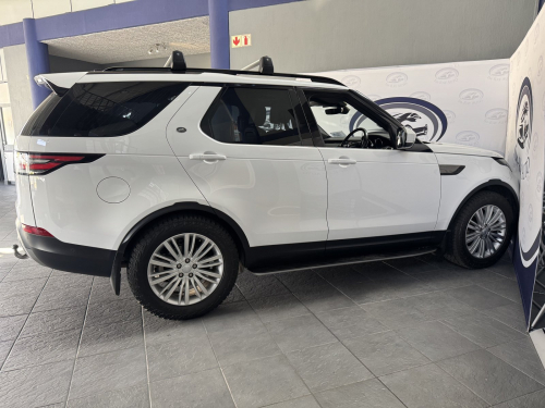 Land Rover Discovery 3.0 Td6 Se in Namibia