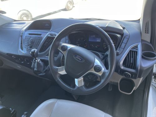 Ford Tourneo Custom Ltd 2.2tdci Swb (114kw) in Namibia