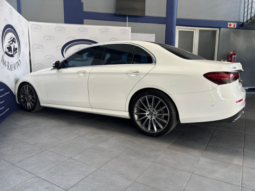Mercedes-Benz E-class E 200 in Namibia