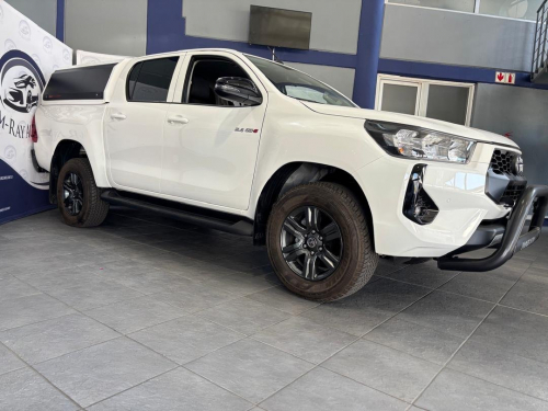 Pre-owned Toyota Hilux 2.4 Gd-6 Raider 4x4 A/T P/U D/C for sale in 