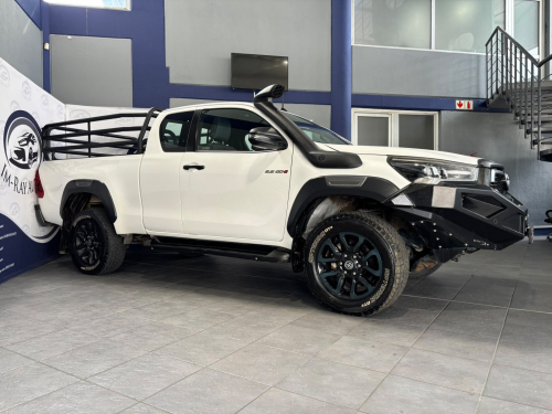 Toyota Hilux 2.8 GD-6 Rb Legend 4X4 A/T P/U E/Cab in Namibia