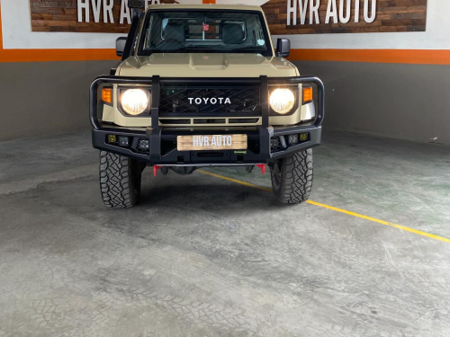 Used Toyota Land Cruiser  LX 4.5L V8 4x4 for sale in Swakopmund