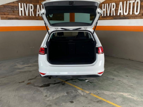 Volkswagen Golf 7 Variant TSI Bluemotion in Namibia