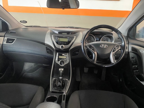 Hyundai Elantra 1.8L GLS Executive in Namibia