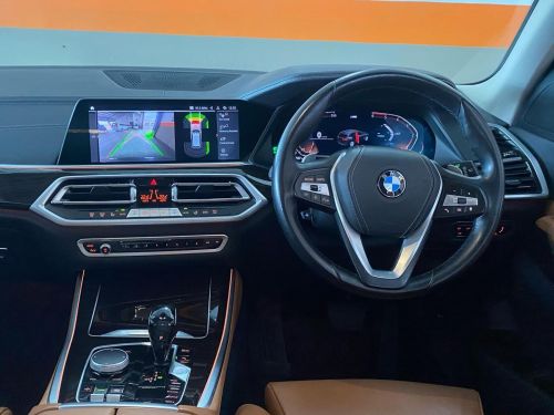 BMW X5 3.0L xDrive 30D in Namibia