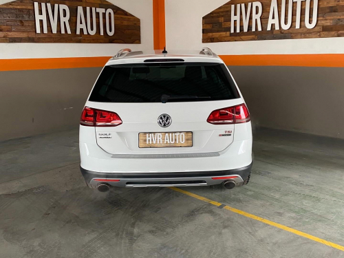 Volkswagen Golf 7 Alltrack 1.8L 4Motion in Namibia