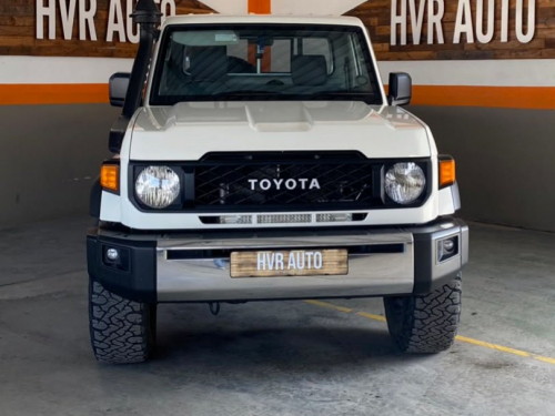 Toyota Land Cruiser LX V8 in Namibia