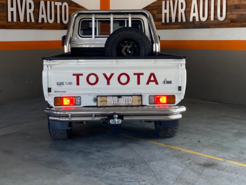 Toyota Land Cruiser LX V8 in Namibia
