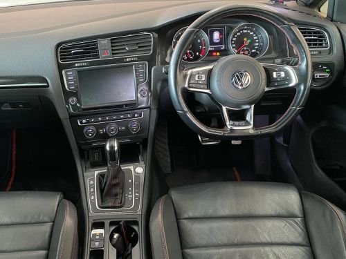 Volkswagen Golf 7 Gti 2.0L in Namibia