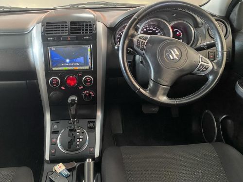 Suzuki Escudo 2.4 4WD 5DR in Namibia
