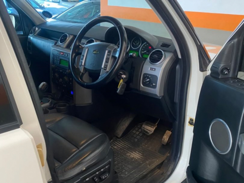 Land Rover Discovery 3 in Namibia