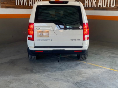 Land Rover Discovery 3 in Namibia