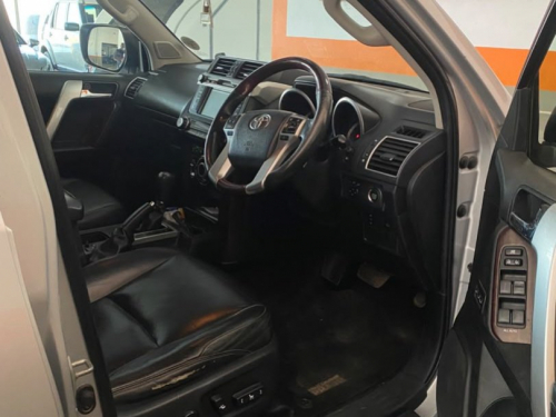 Toyota Land Cruiser Prado VX V6 in Namibia