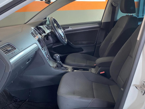 Volkswagen Golf 7 Variant 1.2L TSI Bluemotion in Namibia