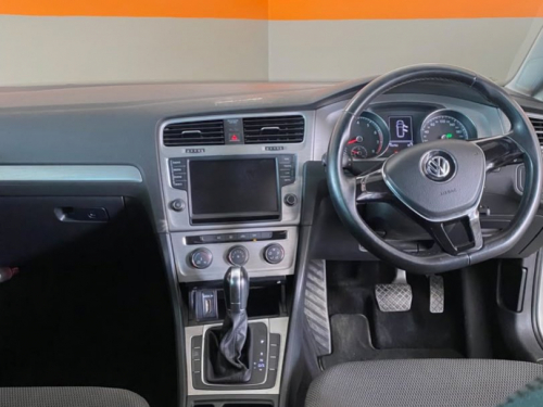 Volkswagen Golf Variant Bluemotion in Namibia