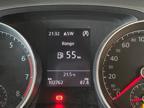 Volkswagen Golf Variant Bluemotion in Namibia