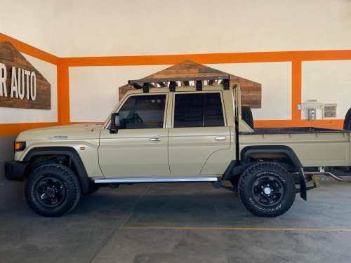 Toyota Land Cruiser 79 2.8GD-6 4x4 in Namibia