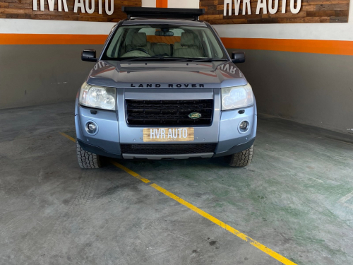 Land Rover Freelander II 3.2L i6 SE 4x4 in Namibia