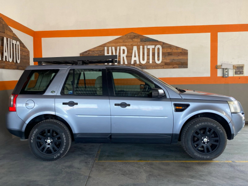 Land Rover Freelander II 3.2L i6 SE 4x4 in Namibia