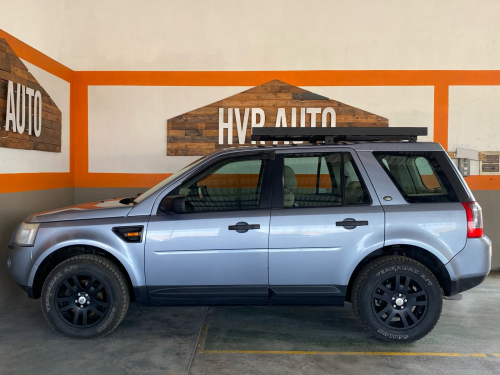 Land Rover Freelander II 3.2L i6 SE 4x4 in Namibia