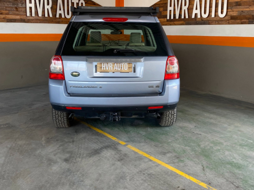 Land Rover Freelander II 3.2L i6 SE 4x4 in Namibia