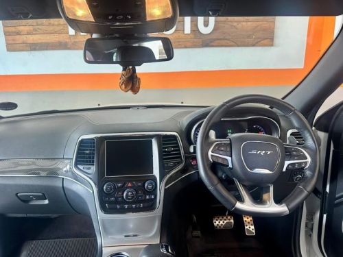 Jeep Grand Cherokee SRT8 6.4L V8 in Namibia