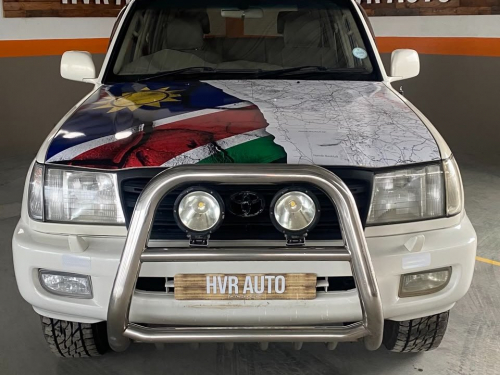 Toyota Land Cruiser 100 V8 in Namibia