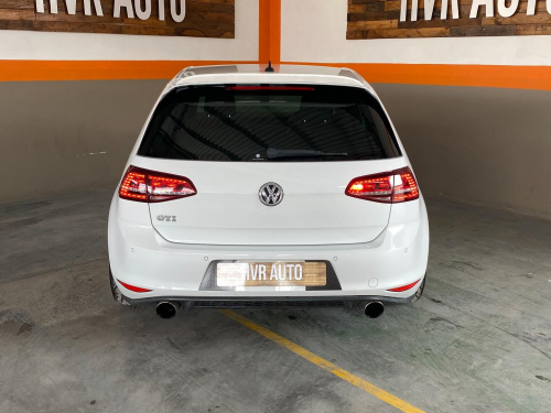 Volkswagen Golf 7 Gti 2.0L in Namibia