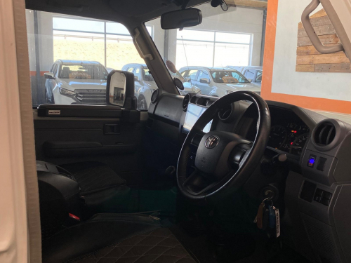 Toyota Land Cruiser V8 in Namibia