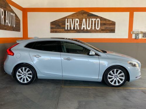 Volvo V40 1.6L T4 in Namibia
