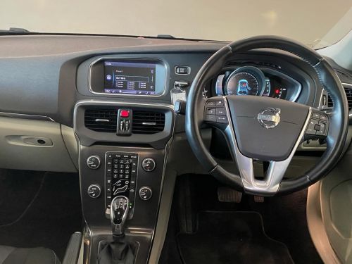Volvo V40 1.6L T4 in Namibia