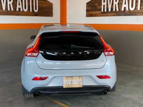 Volvo V40 1.6L T4 in Namibia
