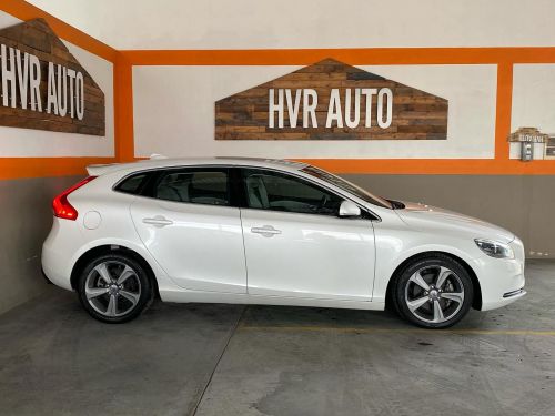 Volvo V40 T4 in Namibia