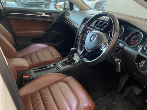 Volkswagen Golf 7 Variant TSI Bluemotion in Namibia