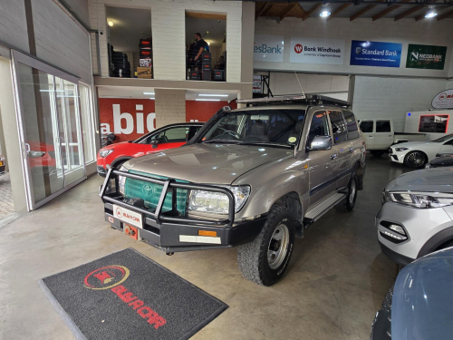 Toyota Land Cruiser 4.5 EFI 100 Series 2006 in Namibia
