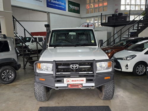 Toyota Toyota Land Cruiser DC 4.0 V6 Petrol in Namibia