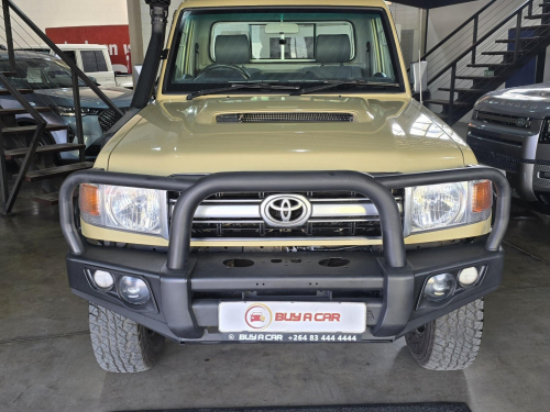 Toyota LAND CRUISER 4.5 V8 TDI S/C 4x4 in Namibia