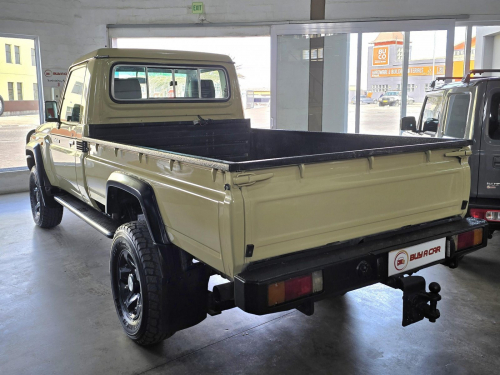 Toyota LAND CRUISER 4.5 V8 TDI S/C 4x4 in Namibia